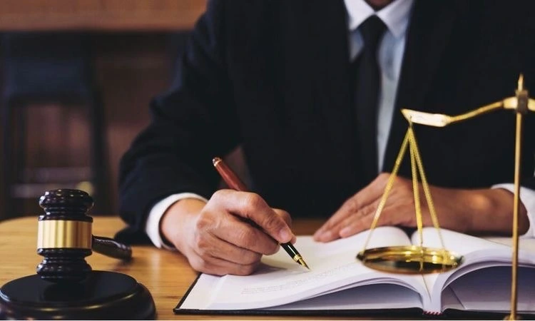 مشاور حقوقی املاک و مستغلات